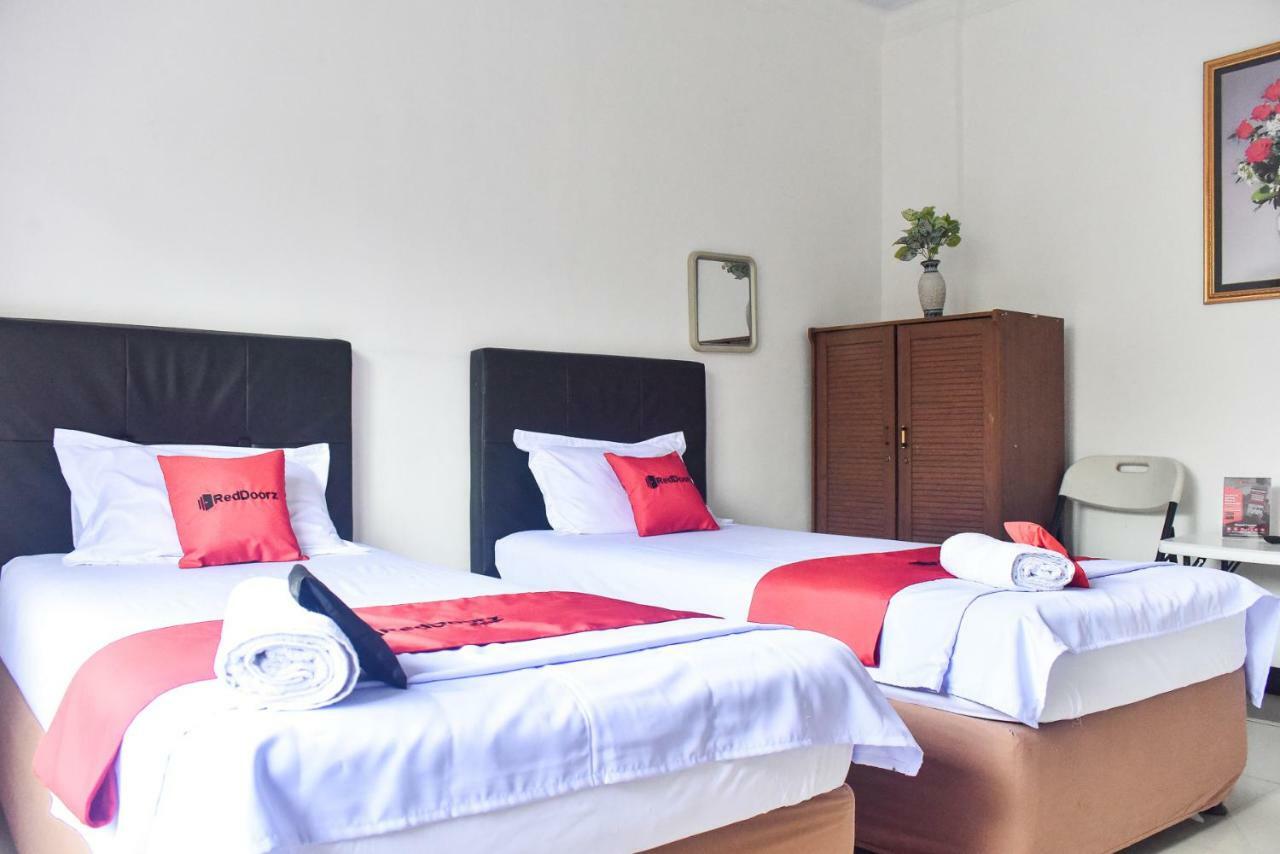 เรดดอร์ซ เนียร์ สุลต่านฮาซานุดดินแอร์พอร์ต 2 Hotel มากาซาร์ ภายนอก รูปภาพ