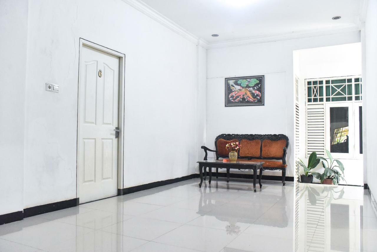 เรดดอร์ซ เนียร์ สุลต่านฮาซานุดดินแอร์พอร์ต 2 Hotel มากาซาร์ ภายนอก รูปภาพ