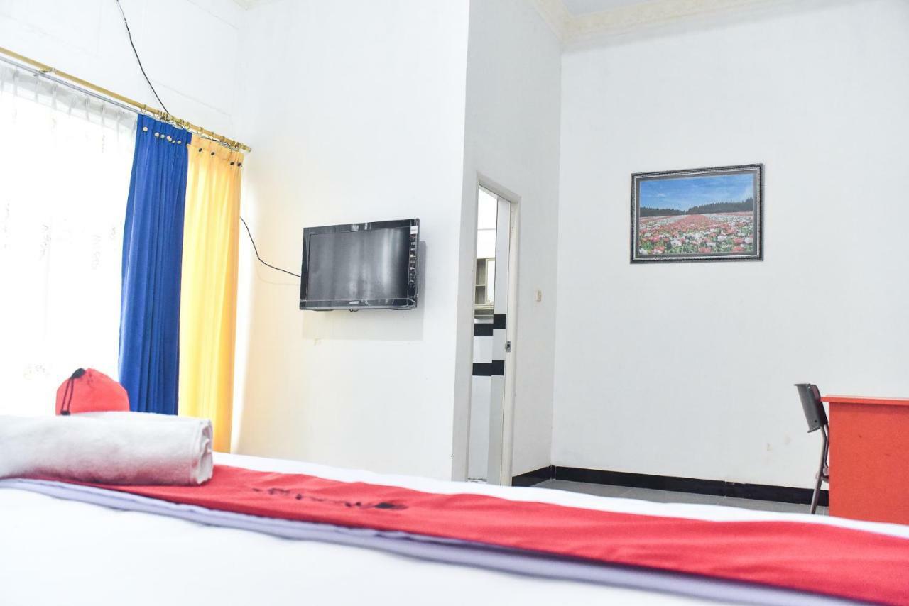เรดดอร์ซ เนียร์ สุลต่านฮาซานุดดินแอร์พอร์ต 2 Hotel มากาซาร์ ภายนอก รูปภาพ